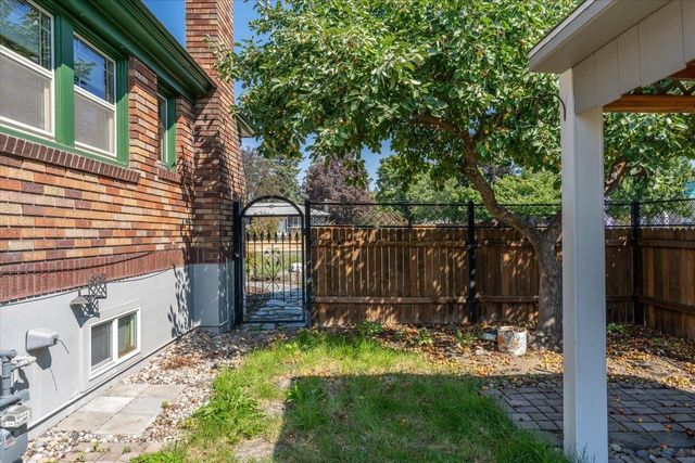 3003 W Fairview Ave, Spokane, WA 99205