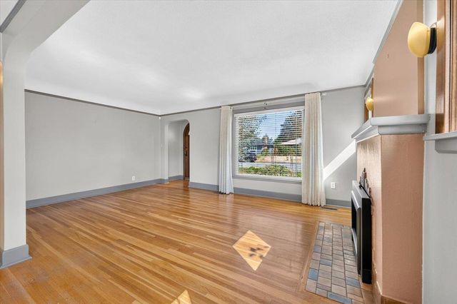 3003 W Fairview Ave, Spokane, WA 99205
