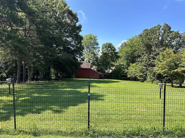 1953 Nc Highway 66 S, Kernersville, NC 27284