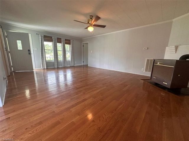 1953 Nc Highway 66 S, Kernersville, NC 27284