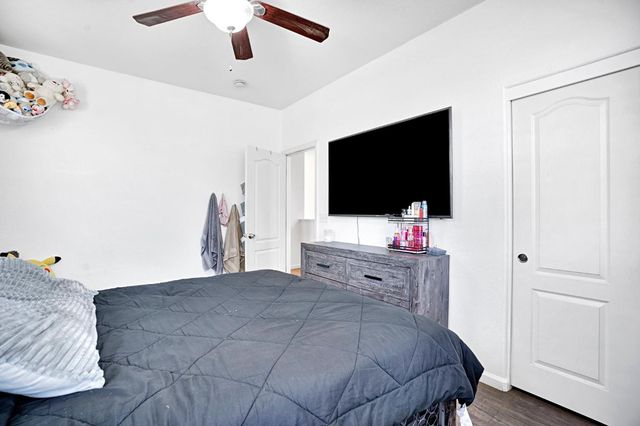 967 Papaya Street, Madera, CA 93638