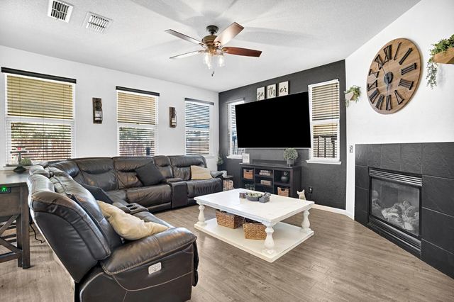 967 Papaya Street, Madera, CA 93638