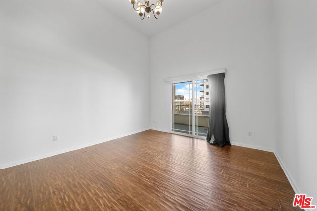 1036 S Serrano Avenue 401, Los Angeles, CA 90006