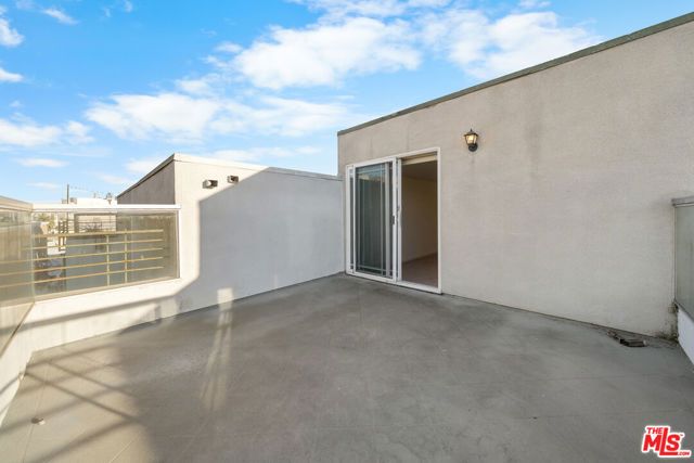 1036 S Serrano Avenue 401, Los Angeles, CA 90006