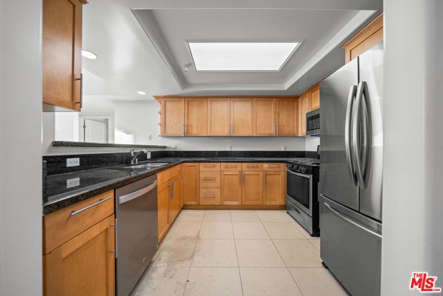 1036 S Serrano Avenue 401, Los Angeles, CA 90006