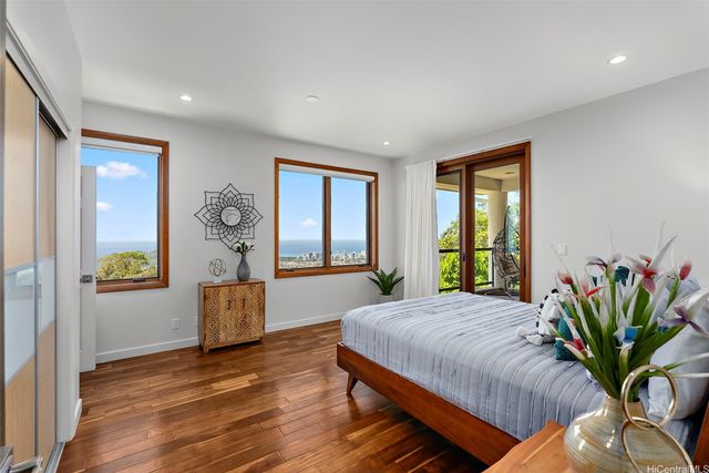 4967 Maunalani Circle B, Honolulu, HI 96816