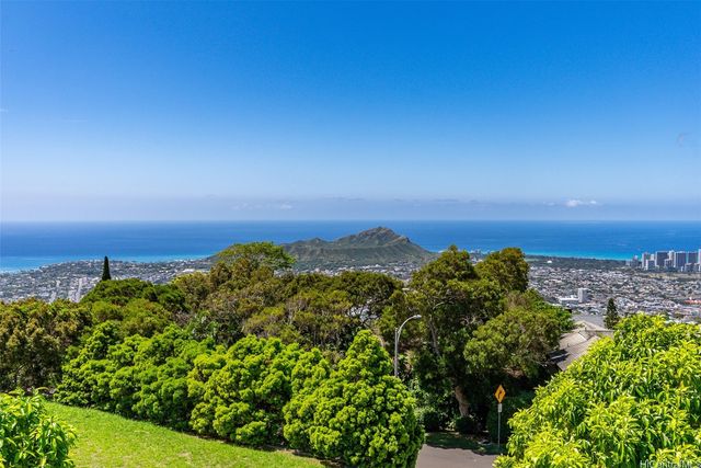 4967 Maunalani Circle B, Honolulu, HI 96816