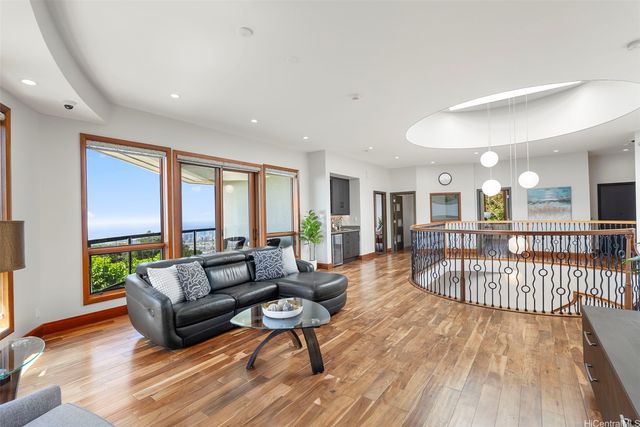 4967 Maunalani Circle B, Honolulu, HI 96816