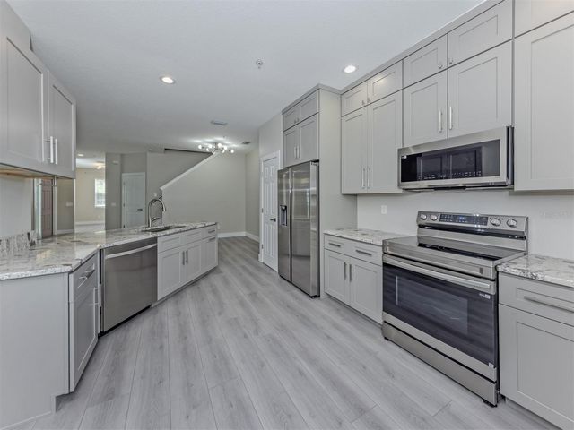 3941 YELLOWSTONE CIRCLE, Sarasota, FL 34233