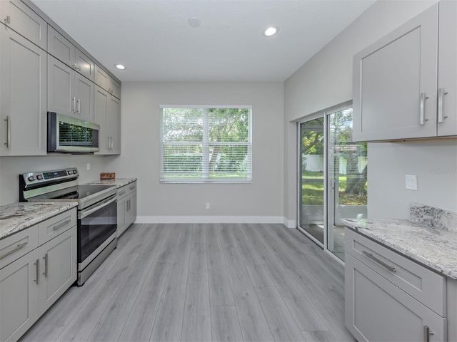 3941 YELLOWSTONE CIRCLE, Sarasota, FL 34233