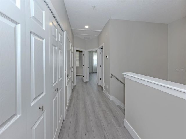 3941 YELLOWSTONE CIRCLE, Sarasota, FL 34233