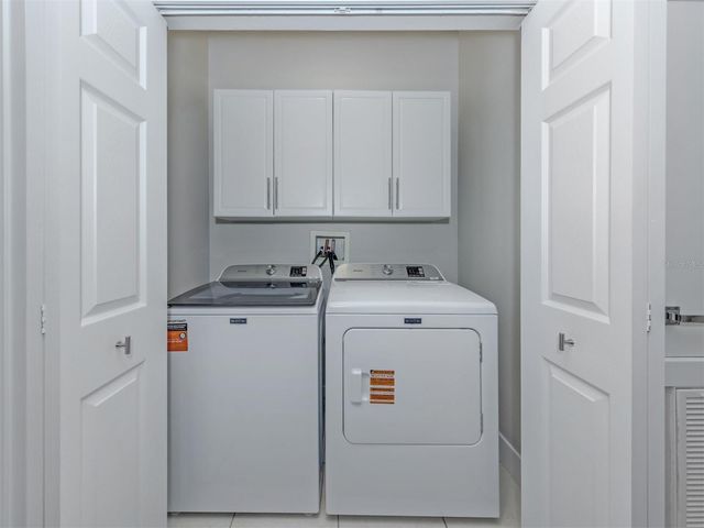 3941 YELLOWSTONE CIRCLE, Sarasota, FL 34233