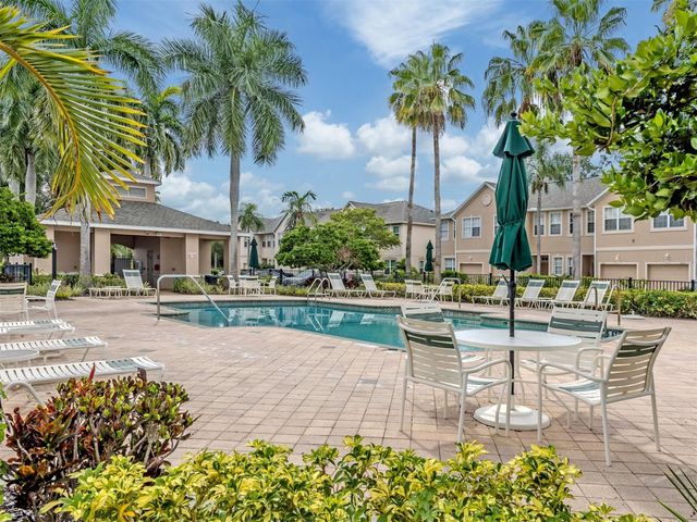 3941 YELLOWSTONE CIRCLE, Sarasota, FL 34233