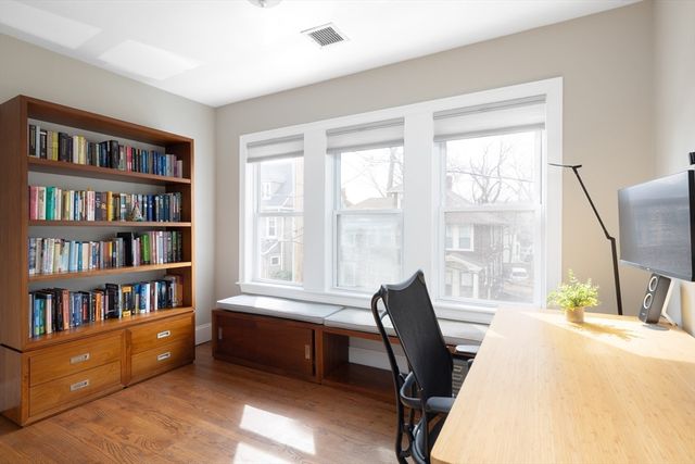 14 Hathaway 2, Boston, MA 02130