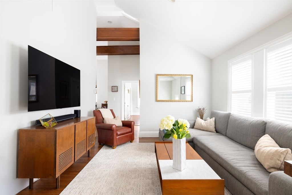 14 Hathaway 2, Boston, MA 02130