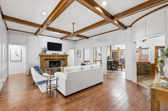 1516 Glastonbury Drive, Plano, TX 75075
