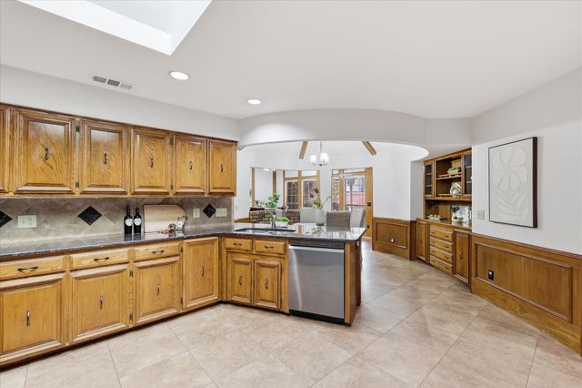 1516 Glastonbury Drive, Plano, TX 75075