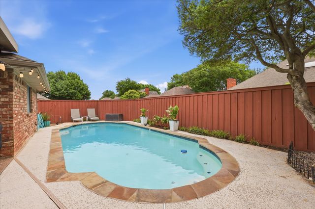 1516 Glastonbury Drive, Plano, TX 75075