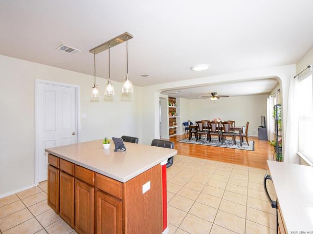 9842 Magnolia, San Antonio, TX 78251