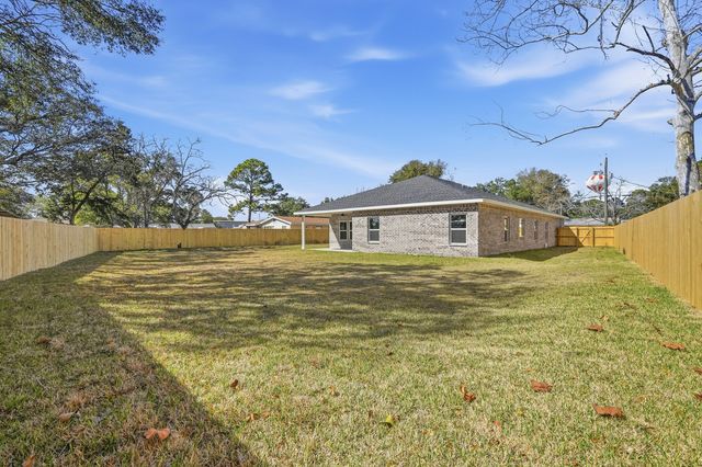 6 Kohler Drive, Mary Esther, FL 32569