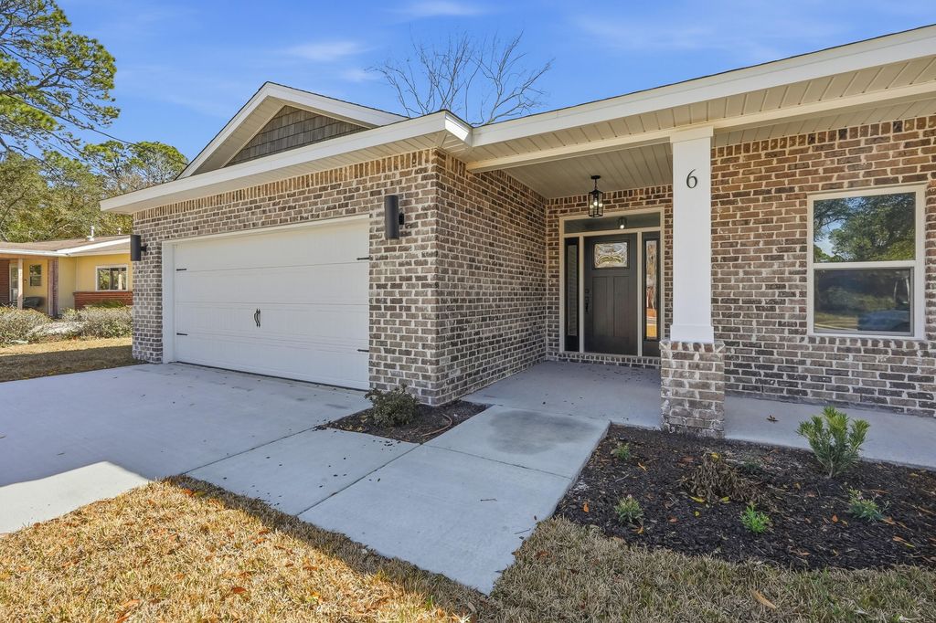 6 Kohler Drive, Mary Esther, FL 32569