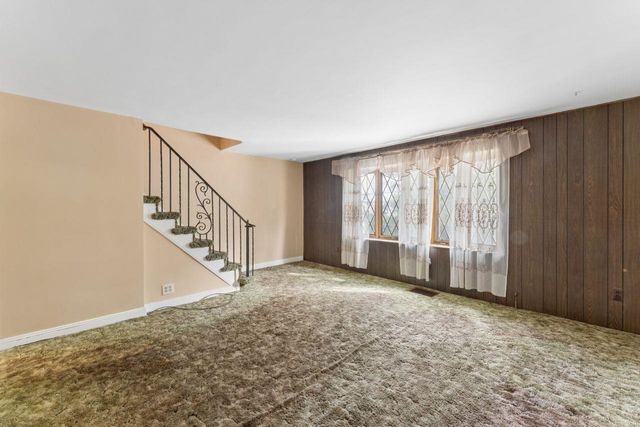 71 3RD ST, Bayonne, NJ 07002