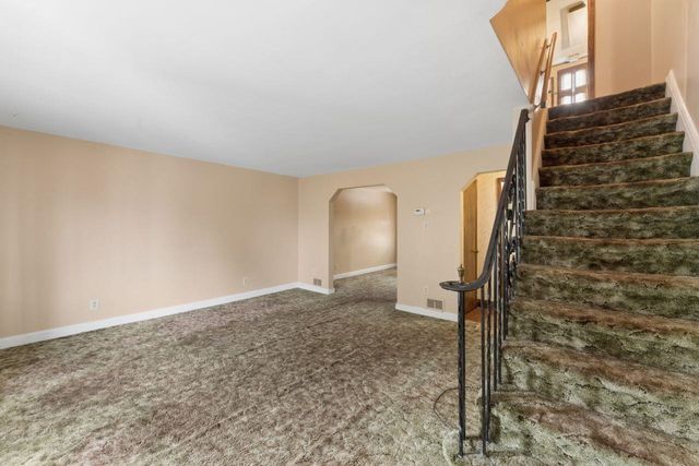 71 3RD ST, Bayonne, NJ 07002