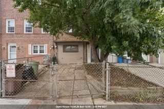 71 3RD ST, Bayonne, NJ 07002