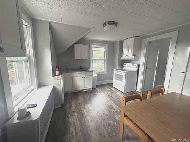 3 Pine Street, Glen Head, NY 11545