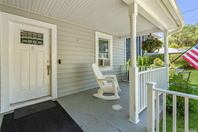 3 Pine Street, Glen Head, NY 11545