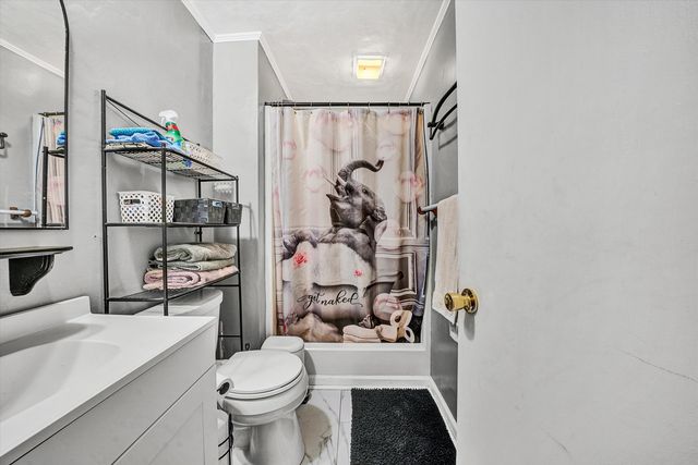 2124 BEAVERS LN, Vinton, VA 24179