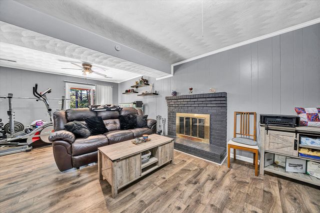 2124 BEAVERS LN, Vinton, VA 24179