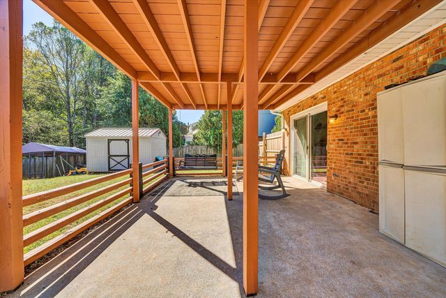 2124 BEAVERS LN, Vinton, VA 24179