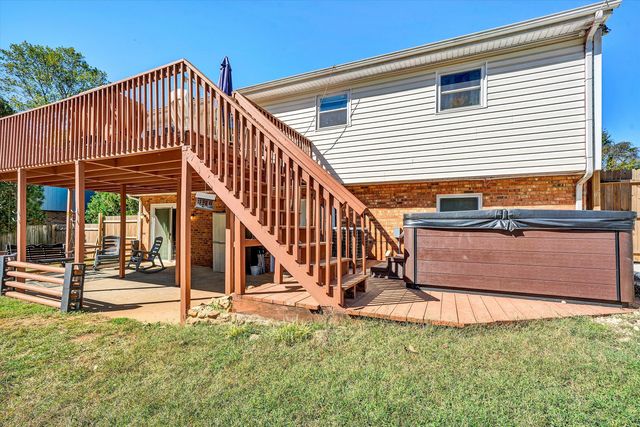 2124 BEAVERS LN, Vinton, VA 24179