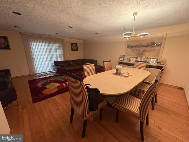 10231 RUBIN LN, Philadelphia, PA 19116