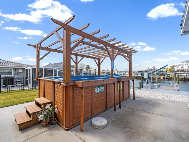 12809 4TH ISLE, Hudson, FL 34667