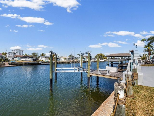 12809 4TH ISLE, Hudson, FL 34667