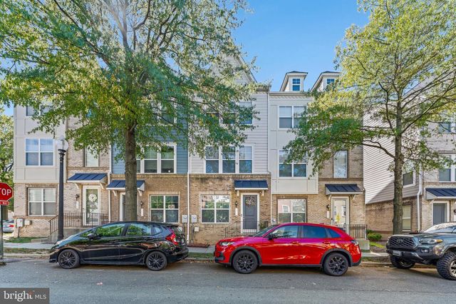 3611 GRANT PL NE, Washington, DC 20019