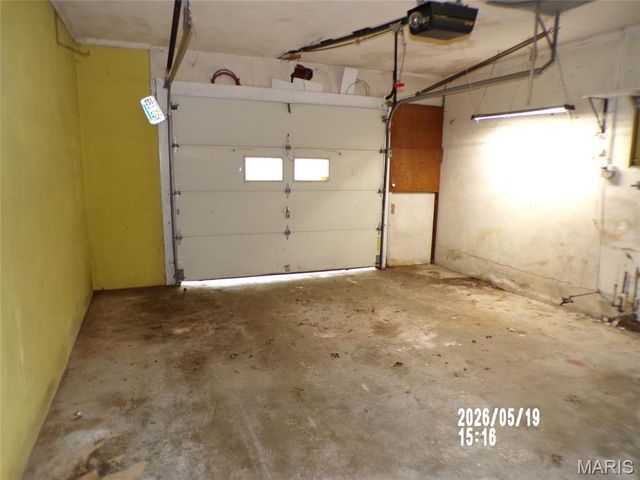 379 PORCHESTER Drive, Unincorporated, MO 63125