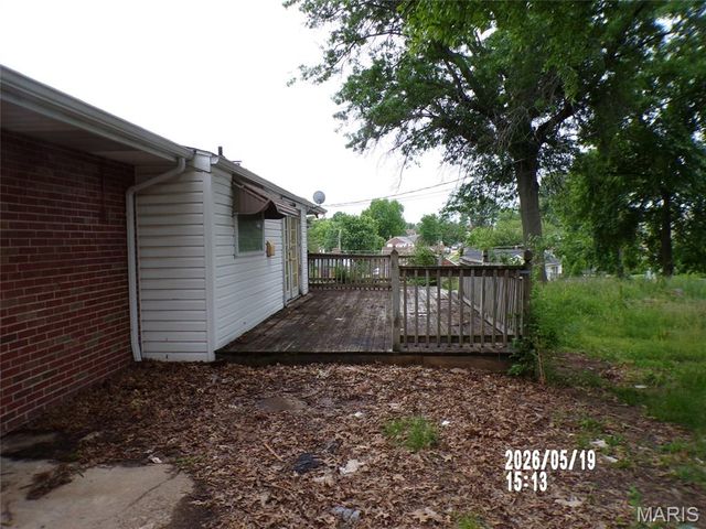 379 PORCHESTER Drive, Unincorporated, MO 63125