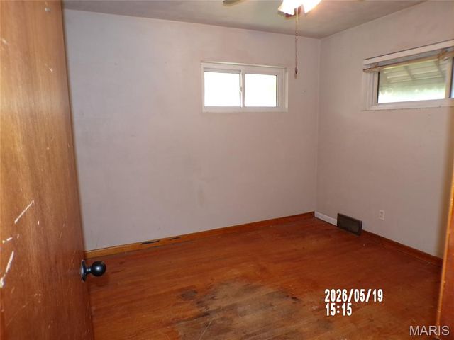 379 PORCHESTER Drive, Unincorporated, MO 63125