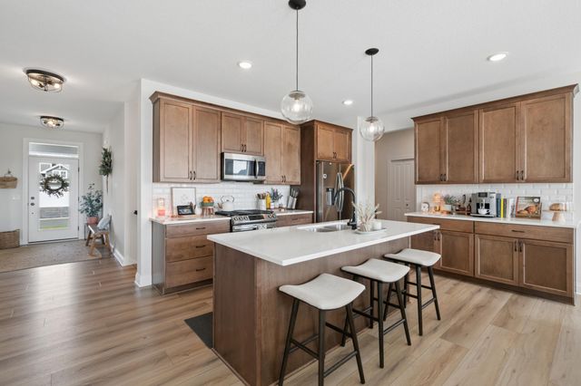 3973 Kokanee Lane N, Lake Elmo, MN 55042