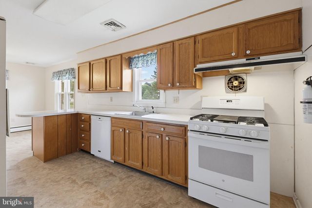 144 BOND ST, New Freedom, PA 17349