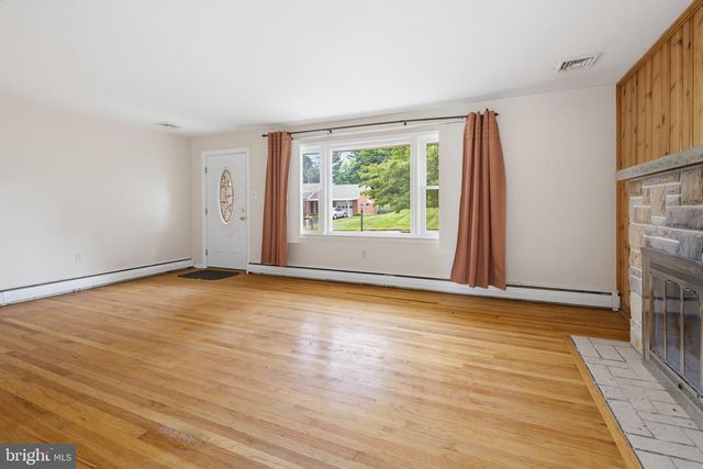 144 BOND ST, New Freedom, PA 17349