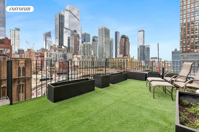 407 W 40th St Apt 5A, New York City, NY 10018