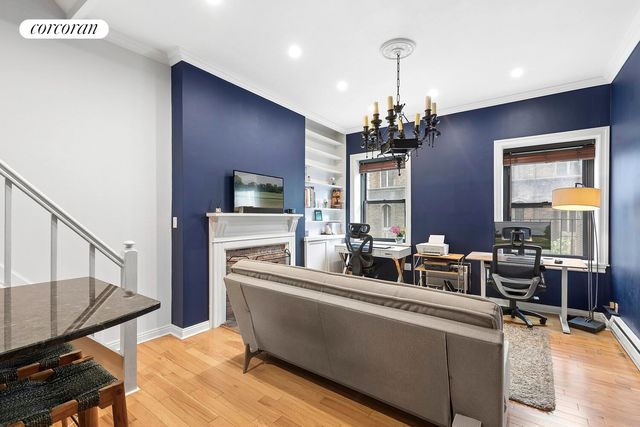 407 W 40th St Apt 5A, New York City, NY 10018