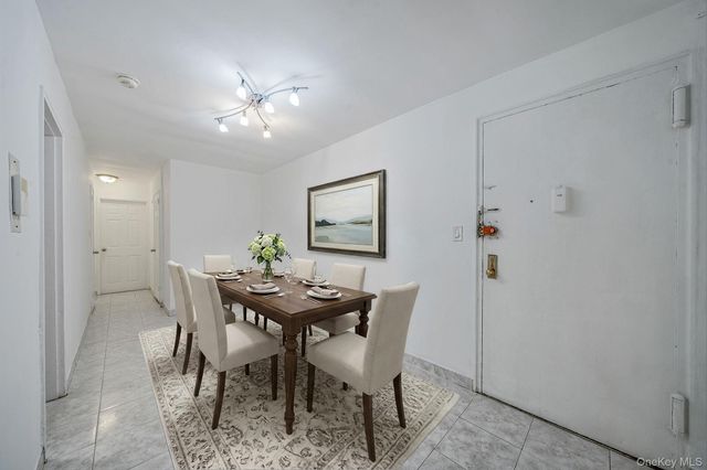 94-31 60th Avenue 2G, Elmhurst, NY 11373