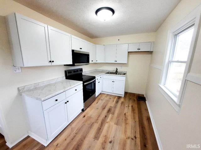 2314 S Ebright Street, Muncie, IN 47302