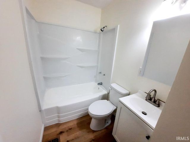 2314 S Ebright Street, Muncie, IN 47302