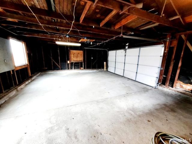 2314 S Ebright Street, Muncie, IN 47302